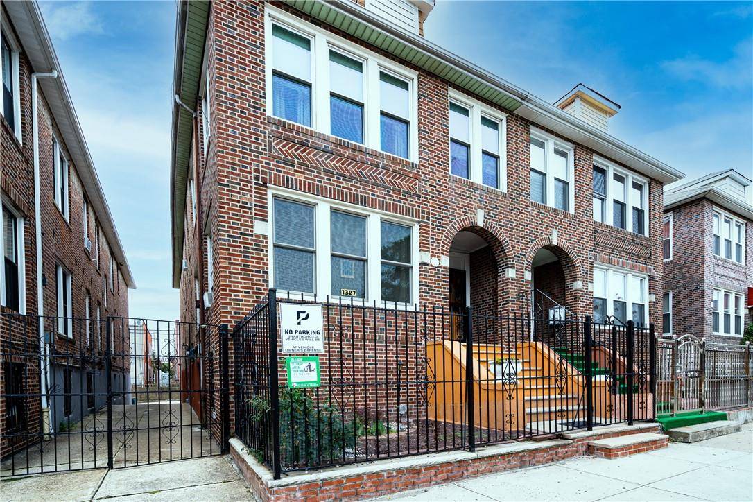 Bronx, NY 10472,1327 Rosedale AVE