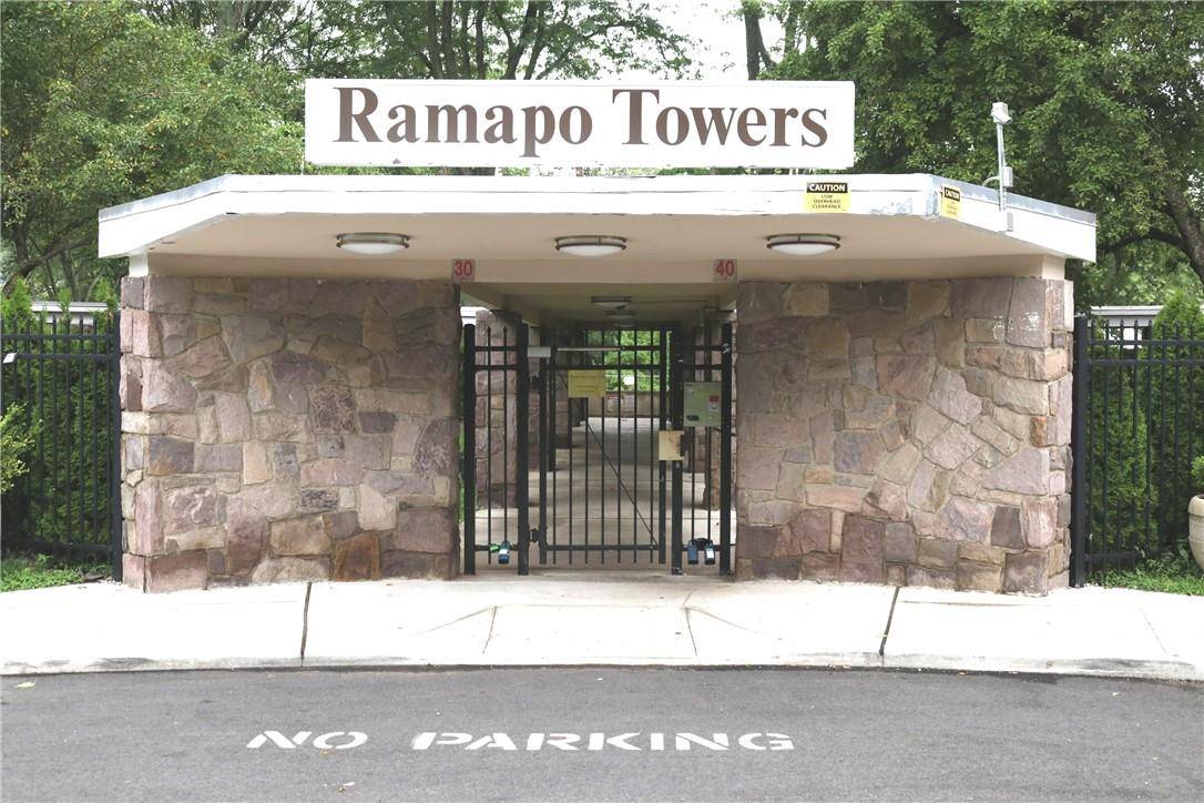 Spring Valley, NY 10977,30 S Cole AVE #2B