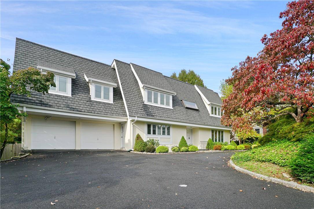 Bronxville, NY 10708,17 Greenfield AVE
