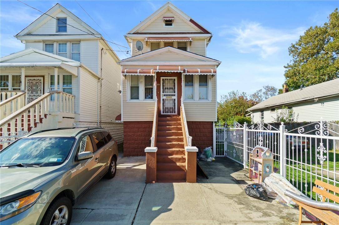 Bronx, NY 10473,435 Taylor AVE