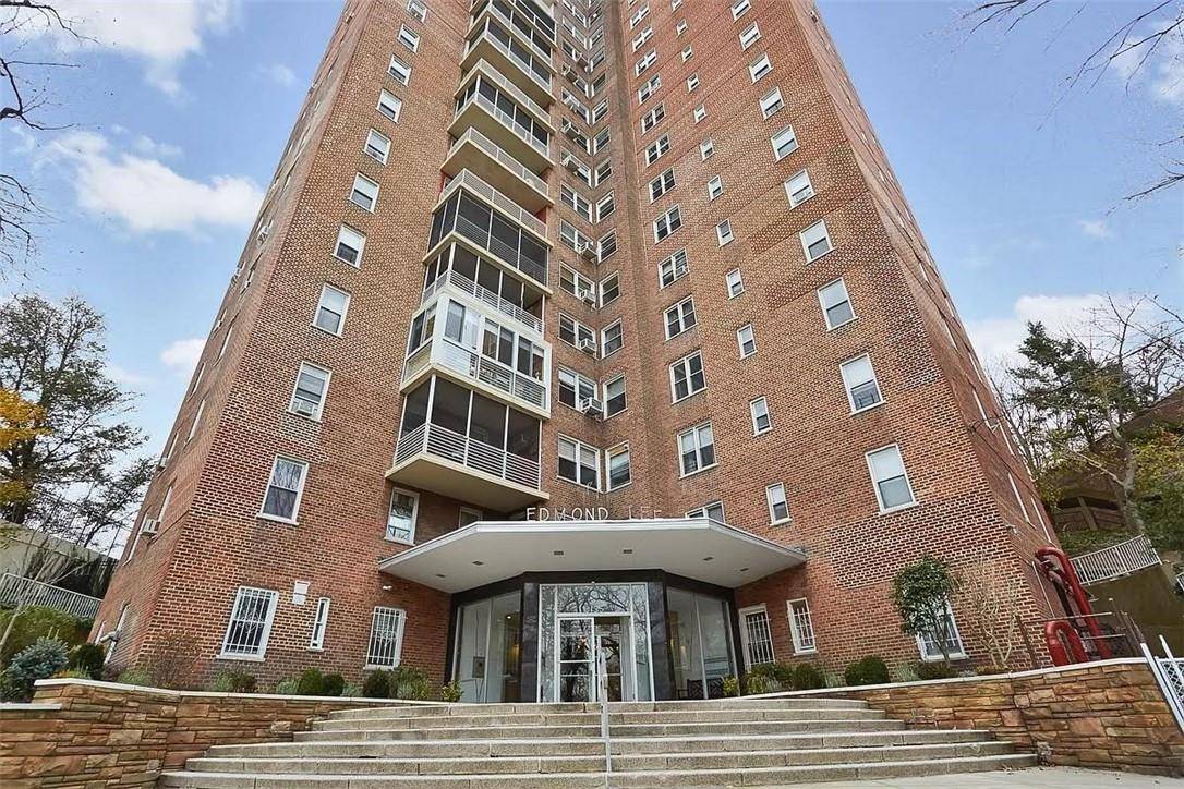 Bronx, NY 10463,3135 Johnson AVE #5A