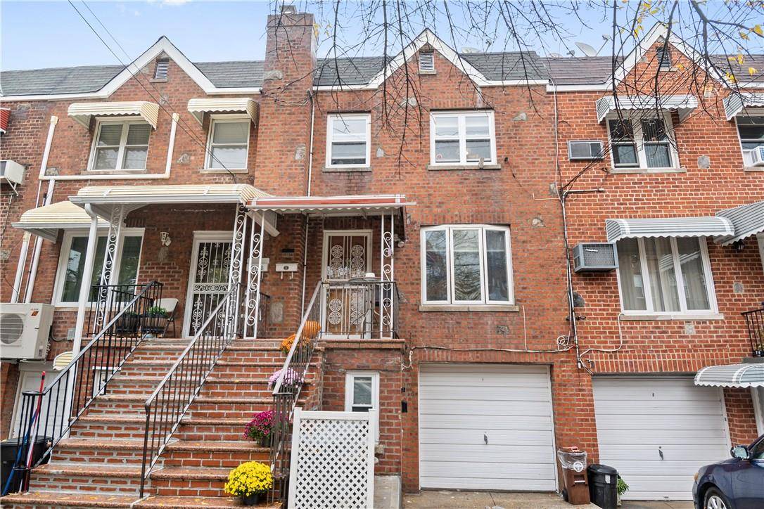 Bronx, NY 10462,1912A Radcliff AVE