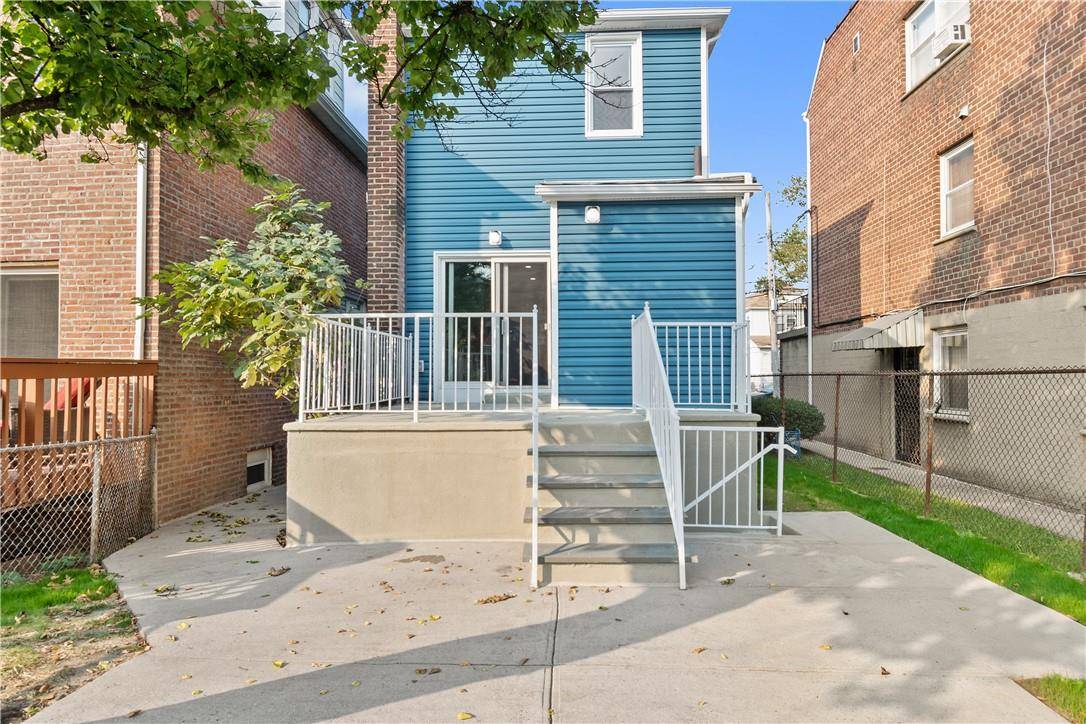 Bronx, NY 10461,1922 Lurting AVE