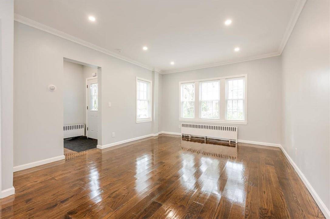 Bronx, NY 10465,2962 Lafayette AVE