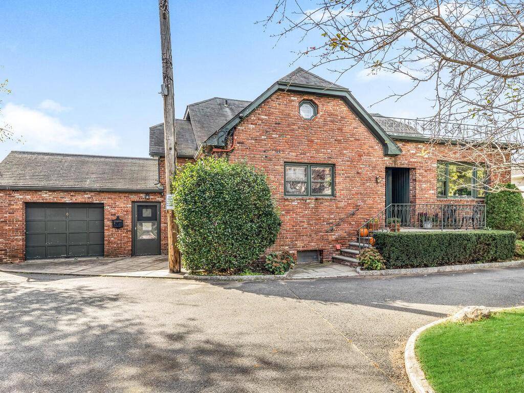 Mamaroneck, NY 10543,6 Staub CT