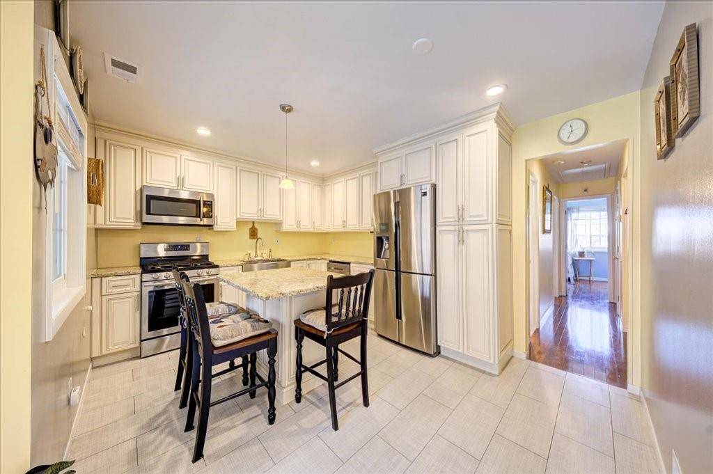 Nanuet, NY 10954,26 Eagle Ridge WAY