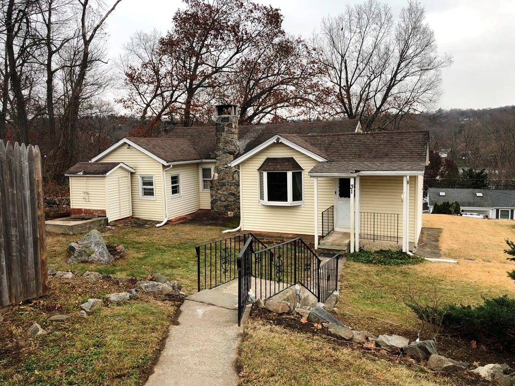 Brewster, NY 10509,31 Eastwood RD