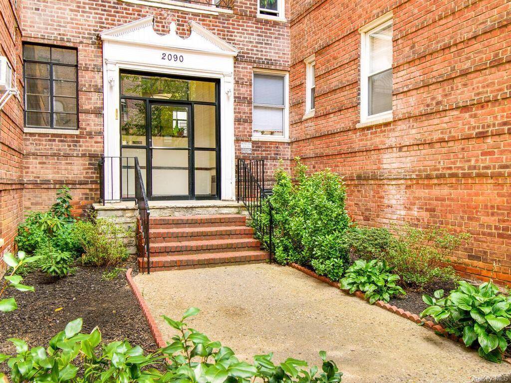 Bronx, NY 10462,2090 Barnes AVE #6D