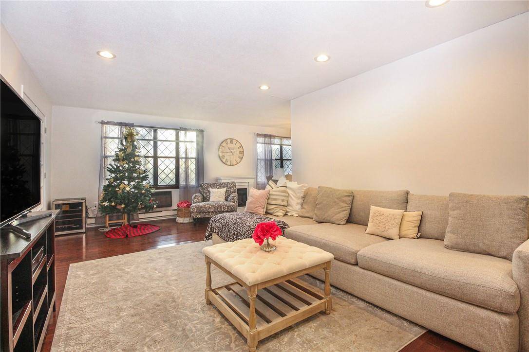 Valley Cottage, NY 10989,304 Sierra Vista LN