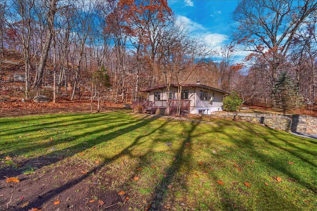 Hopewell Junction, NY 12533,359 Woodmont RD
