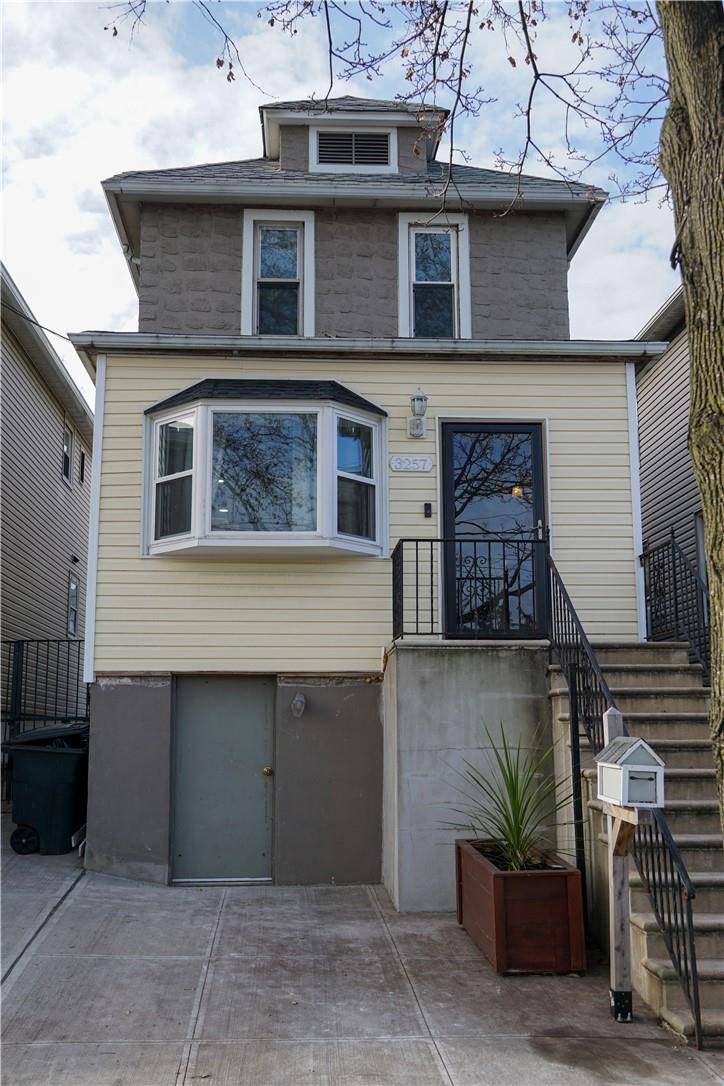 Bronx, NY 10461,3257 Bruckner BLVD