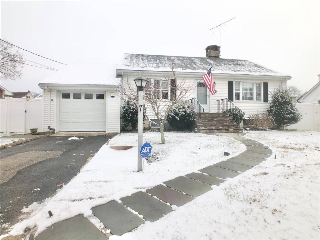 Port Chester, NY 10573,7 Sycamore LN