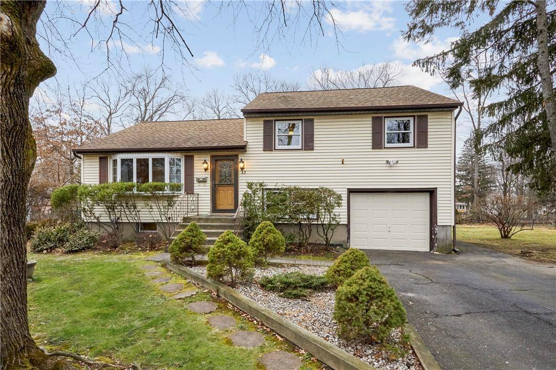 Nanuet, NY 10954,33 Sherwood DR