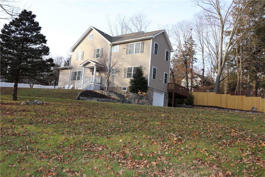 Carmel, NY 10512,2 Ridge RD