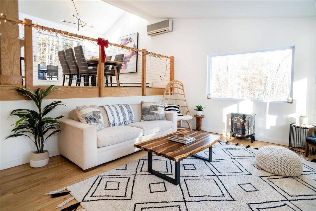 New Paltz, NY 12561,11 Van Kleeck AVE