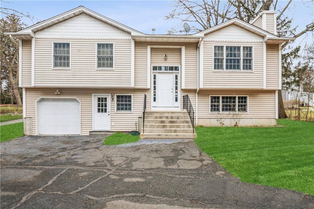 West Nyack, NY 10994,4 Heather LN