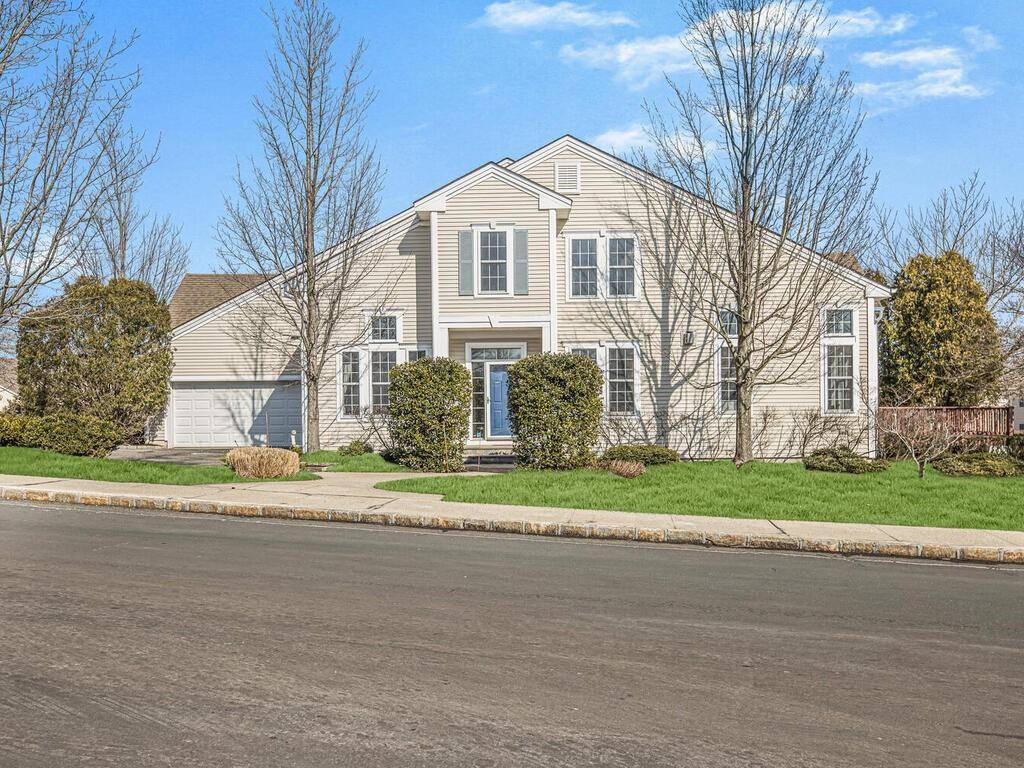 Rye Brook, NY 10573,2 Meeting House LN