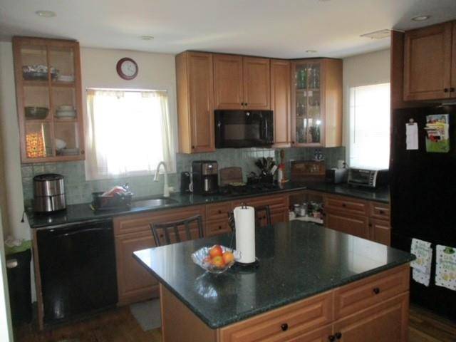 Bronx, NY 10464,73 Hawkins ST