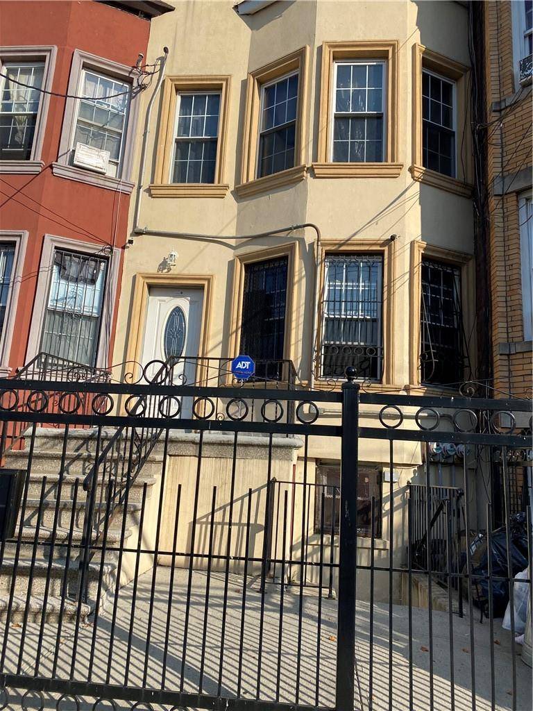 Bronx, NY 10457,2130 Hughes AVE