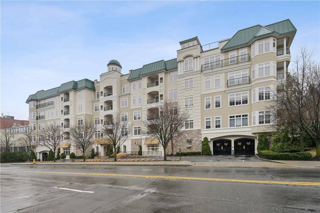 Port Chester, NY 10573,410 Westchester AVE #206