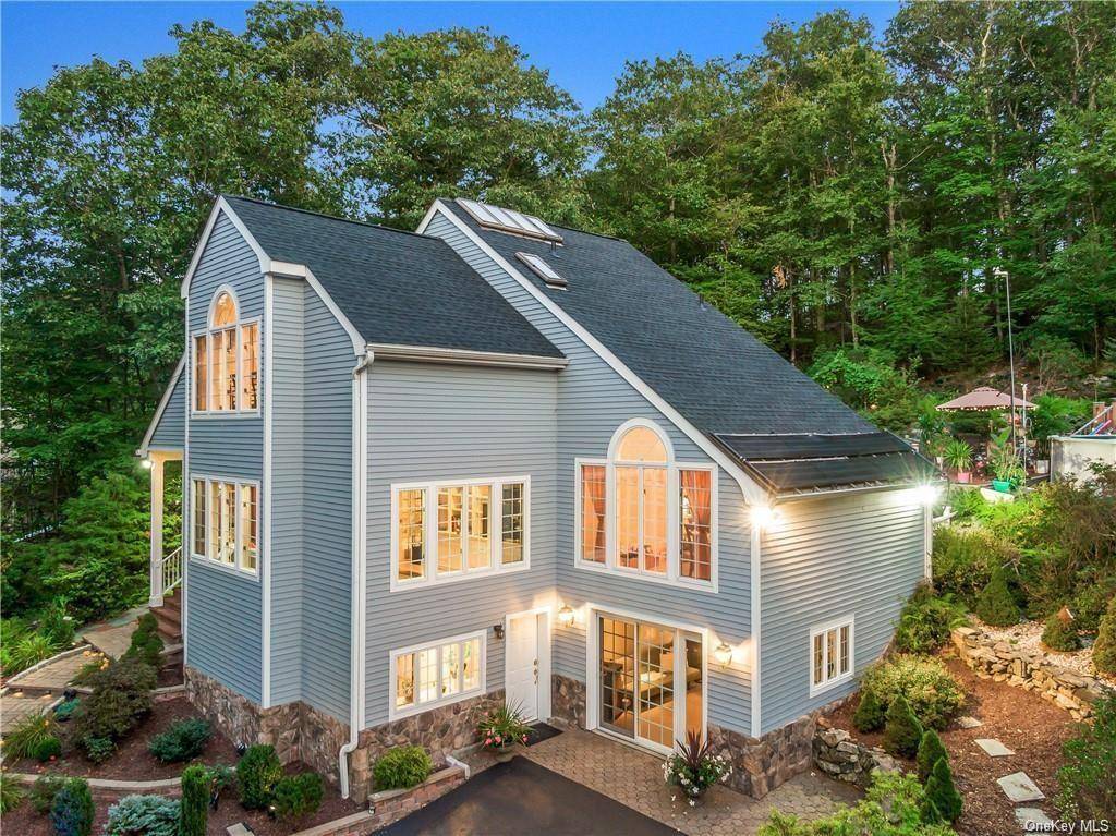 Mahopac, NY 10541,296 Barrett Hill RD