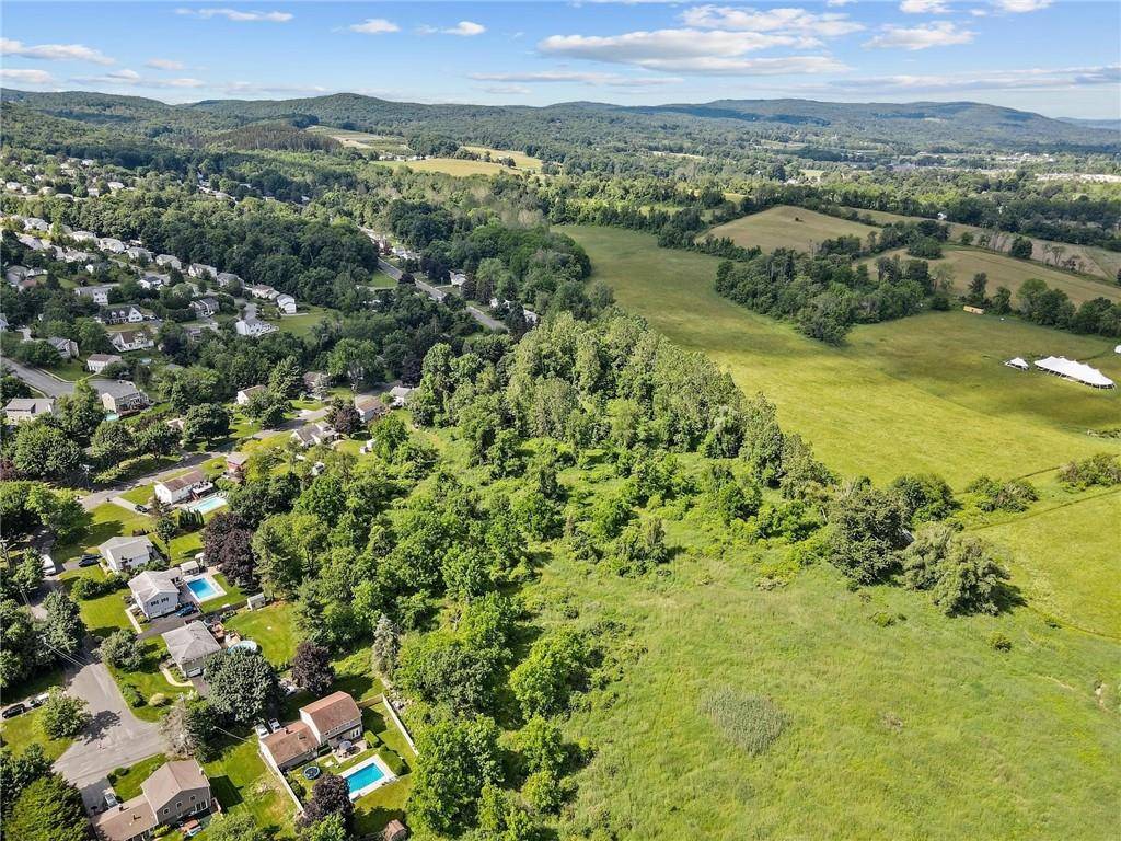 Warwick, NY 10990,14 Carroll DR