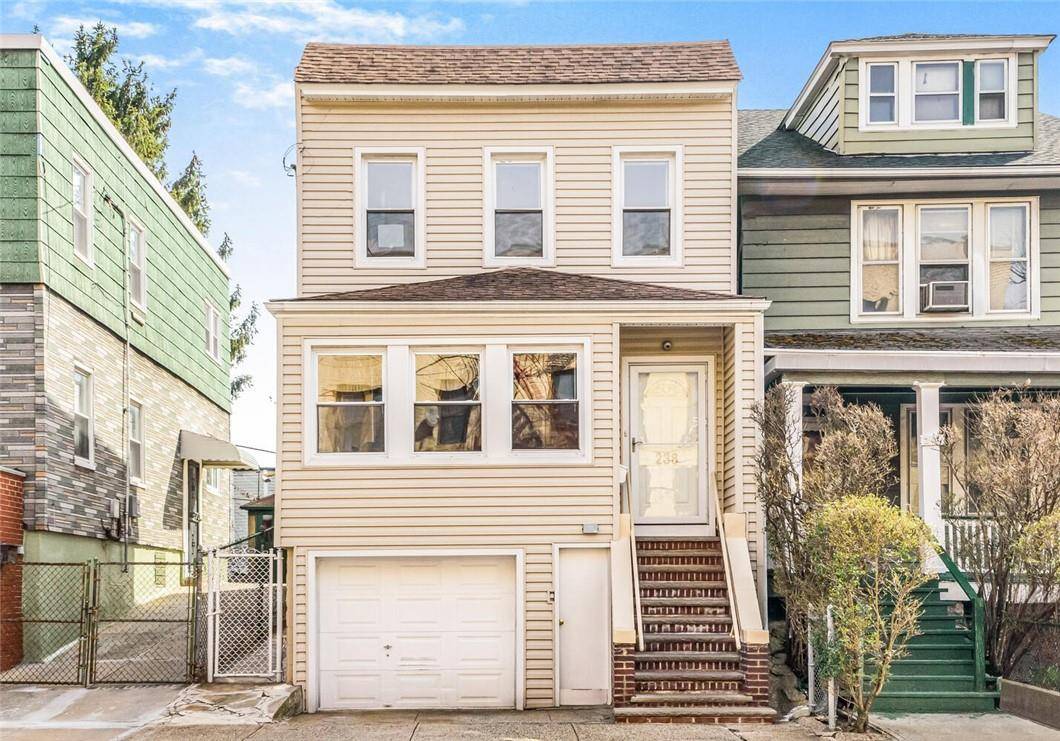 Bronx, NY 10467,238 E 207th ST