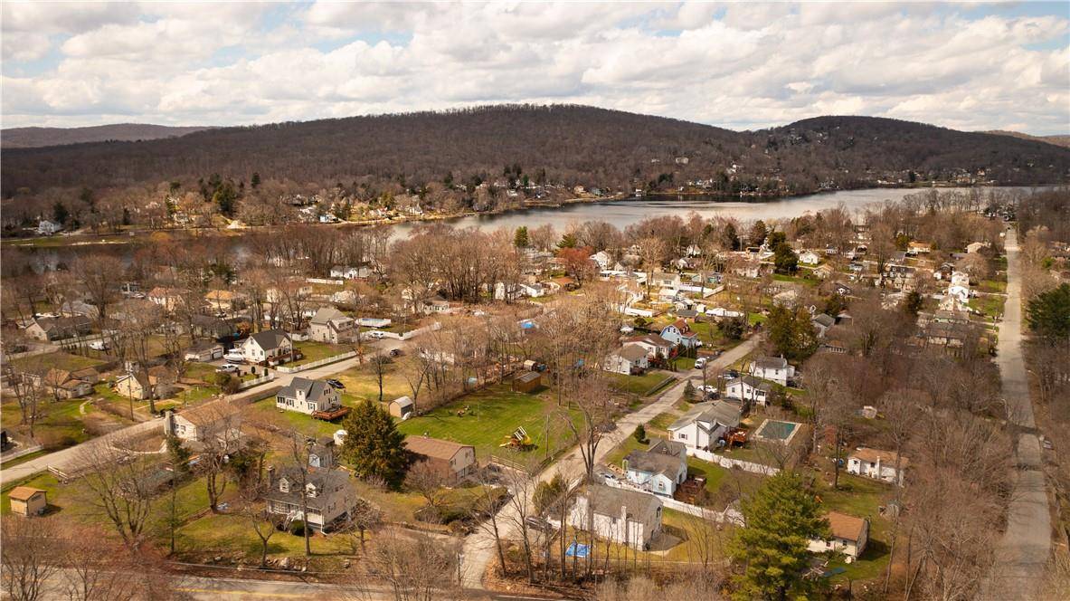 Carmel, NY 10512,3 Bedford RD