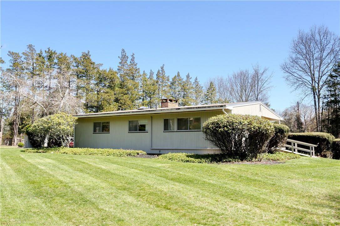 West Nyack, NY 10994,7 Dogwood LN