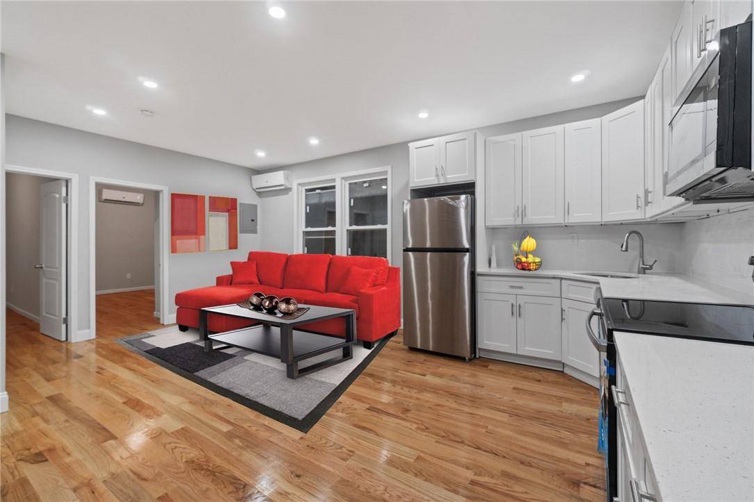 Bronx, NY 10469,3014 Bronxwood AVE