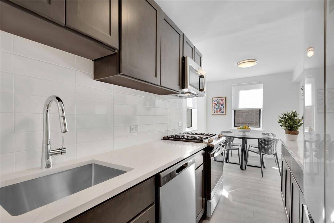 Bronx, NY 10468,2420 Morris AVE #2A