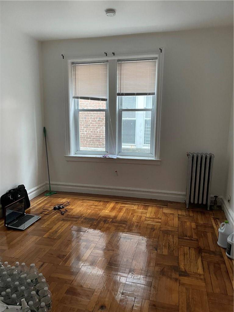 Bronx, NY 10461,1716 Seddon ST