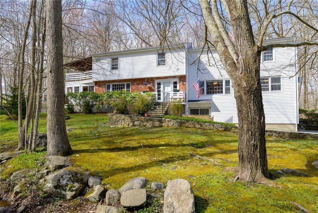 Pound Ridge, NY 10576,17 Pine DR