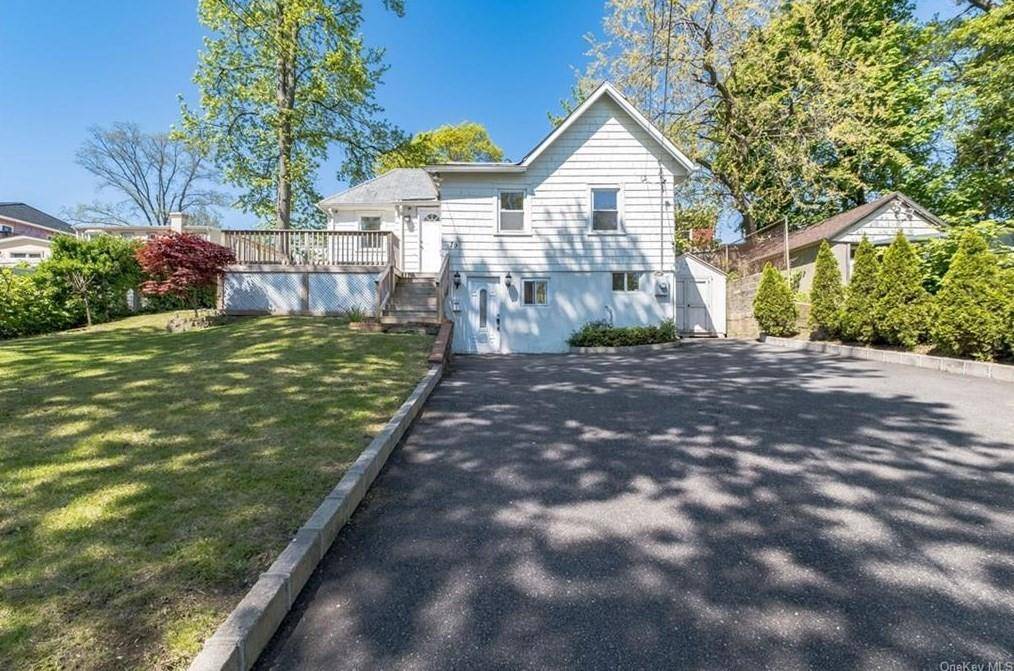 Great Neck, NY 11020,79 Allen DR