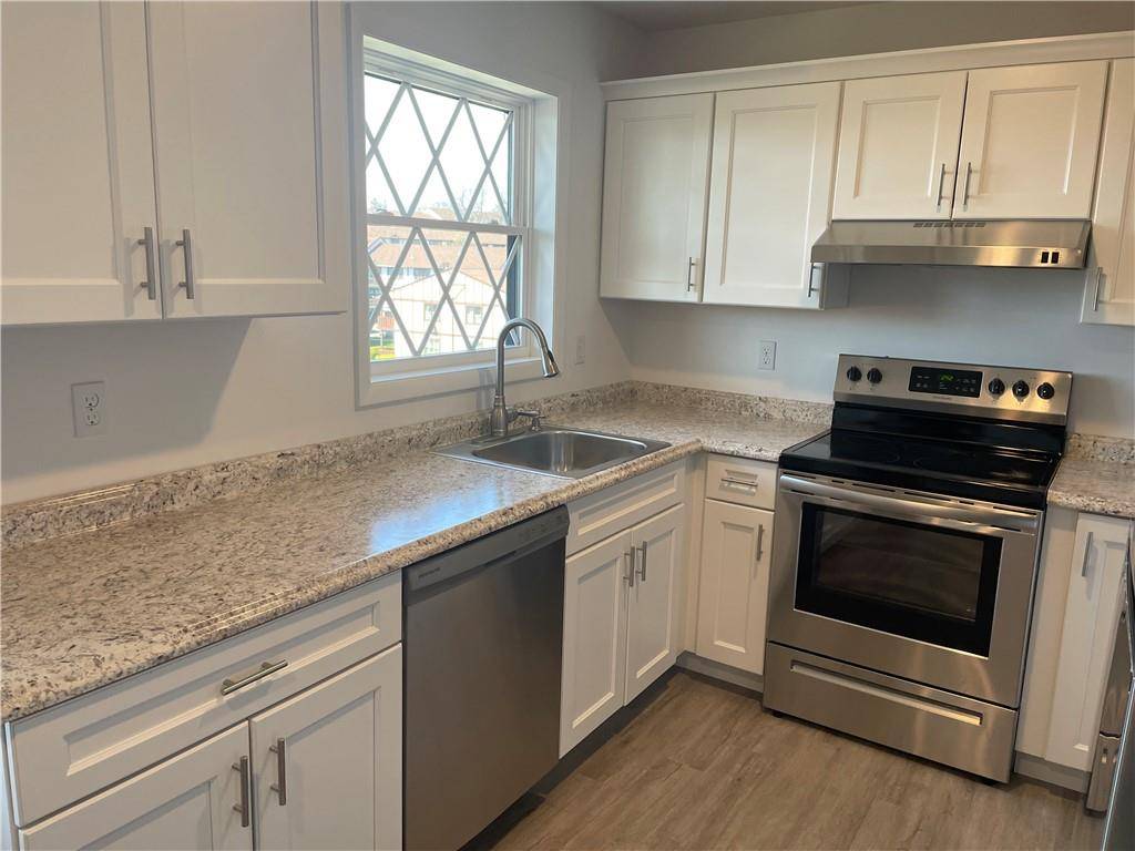 Valley Cottage, NY 10989,486 Sierra Vista LN