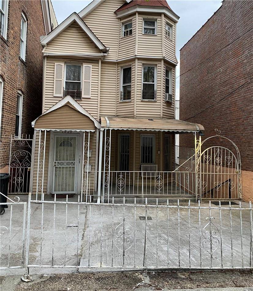 Bronx, NY 10462,1820 Victor ST