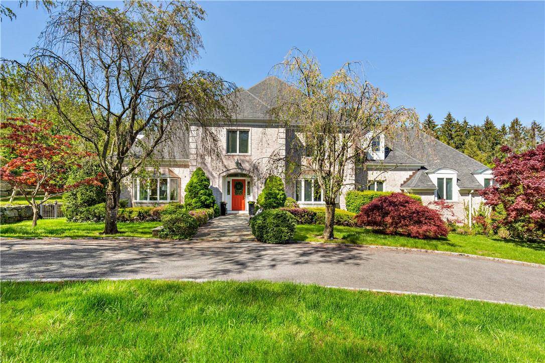 Rye, NY 10580,15 Mount Holly DR
