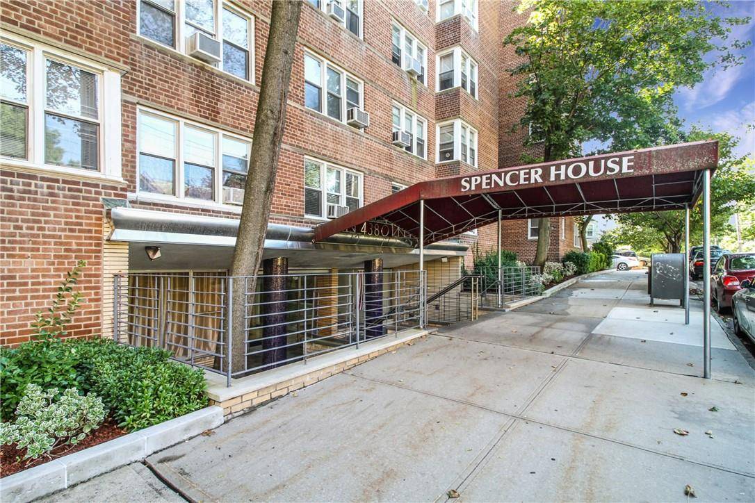 Bronx, NY 10470,4380 Vireo AVE #4T