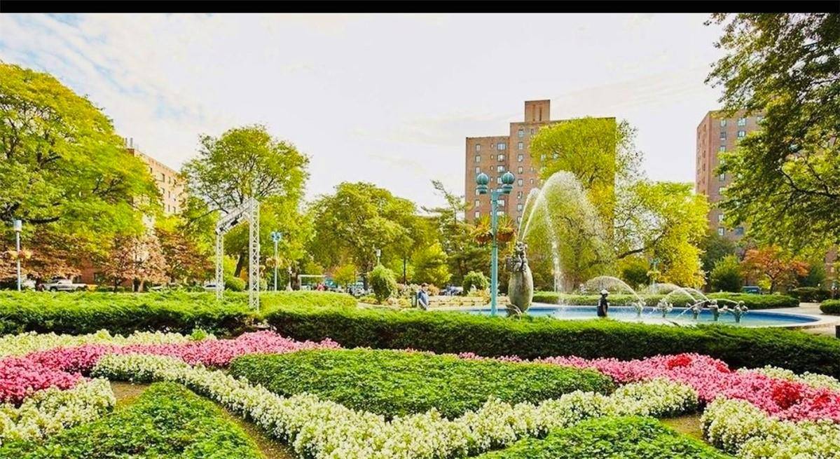 Bronx, NY 10462,1641 Metropolitan AVE #3E