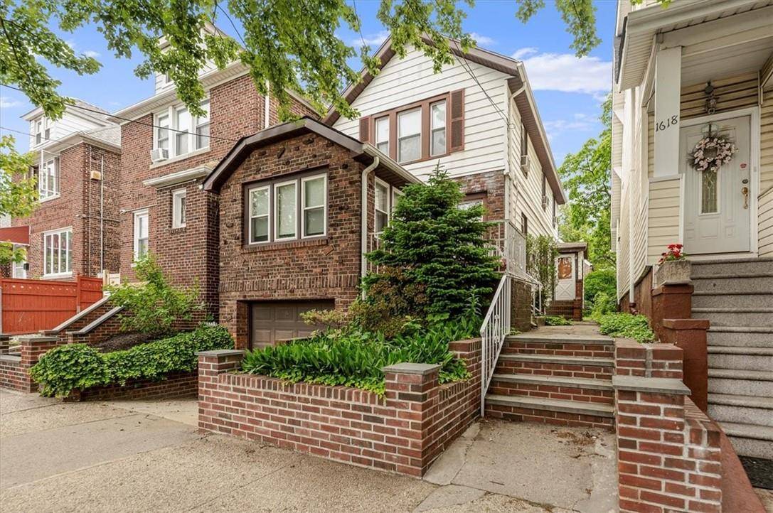 Bronx, NY 10461,1624 Tomlinson AVE