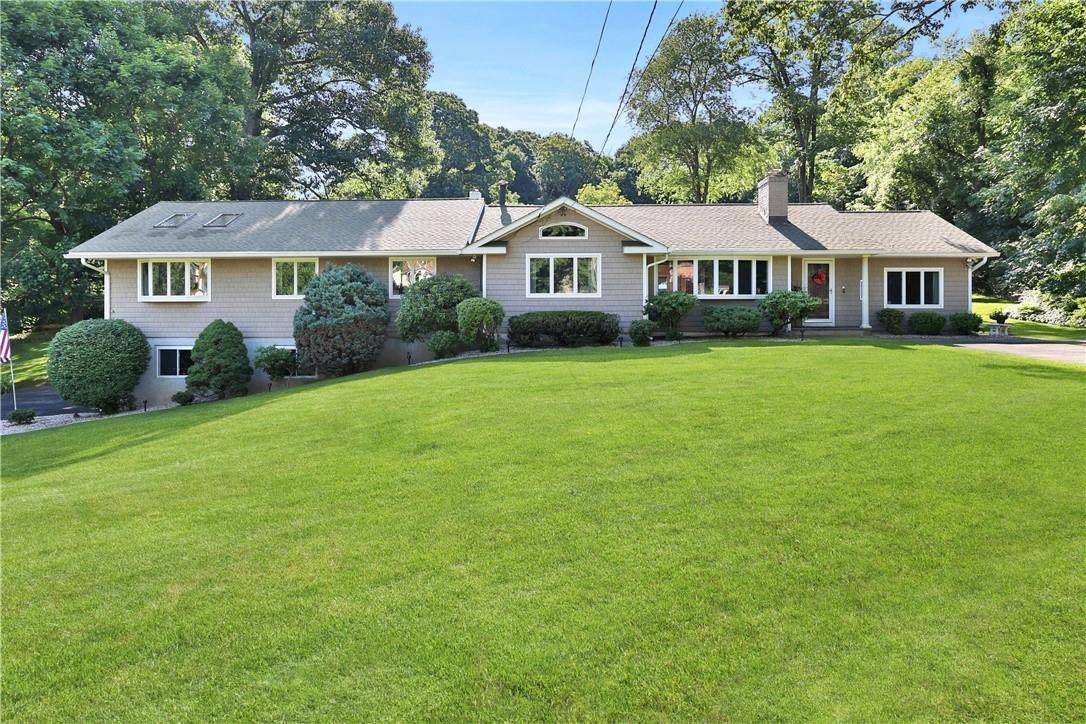 Thornwood, NY 10594,35 Hilltop LN