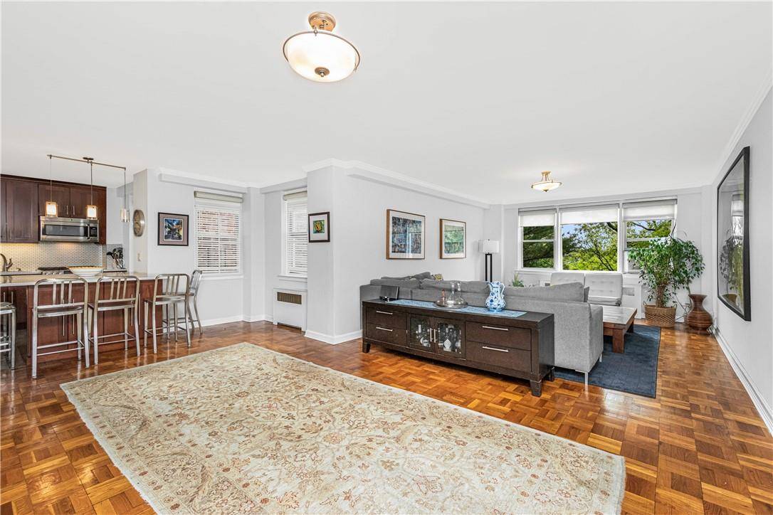 Bronx, NY 10463,3135 Johnson AVE #8CD