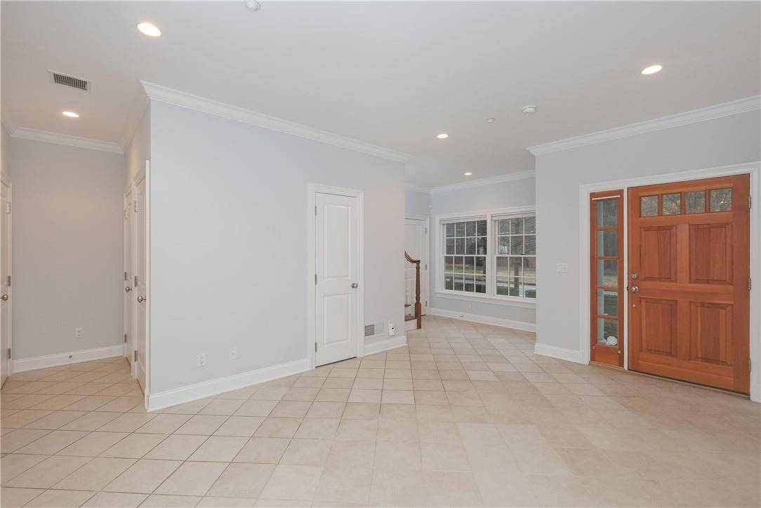 Millwood, NY 10546,11 Station PL #8