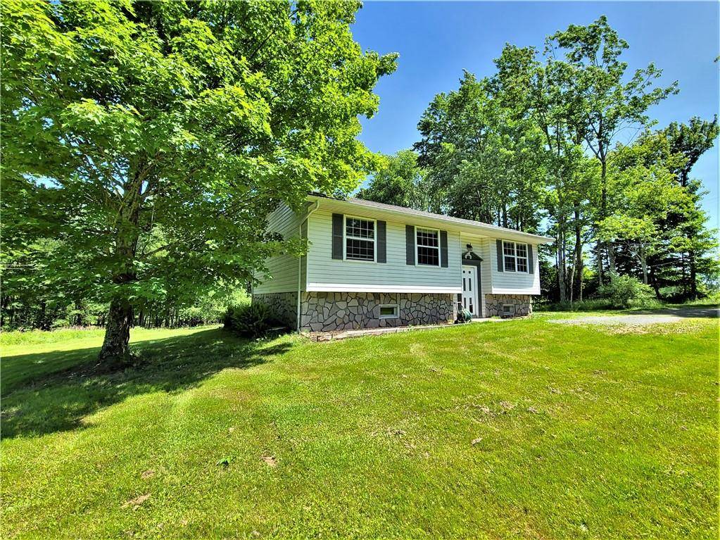 Cochecton, NY 12726,218 Burr RD