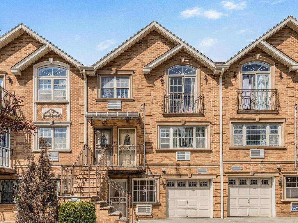 Bronx, NY 10469,2869 Ely AVE #3