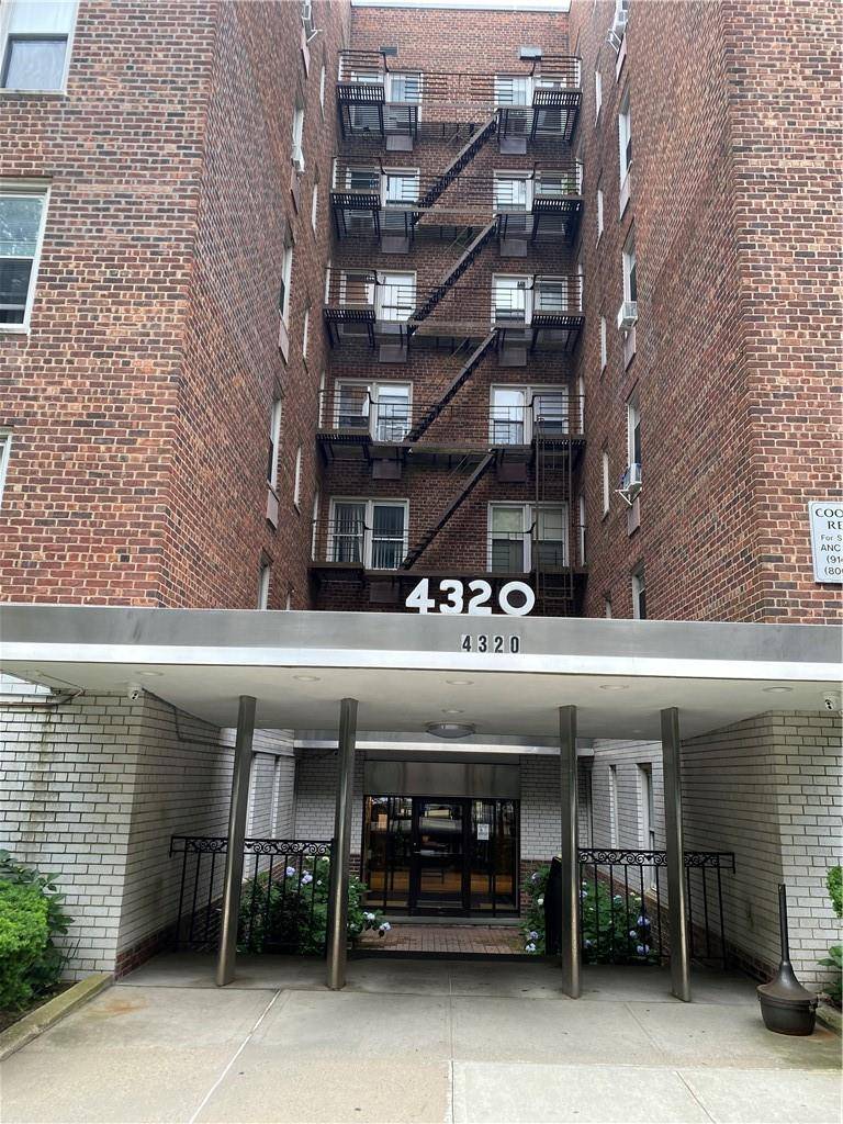 Bronx, NY 10470,4320 Van Cortlandt East PARK #5D