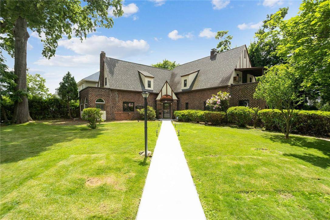 Mount Vernon, NY 10552,544 E Lincoln AVE