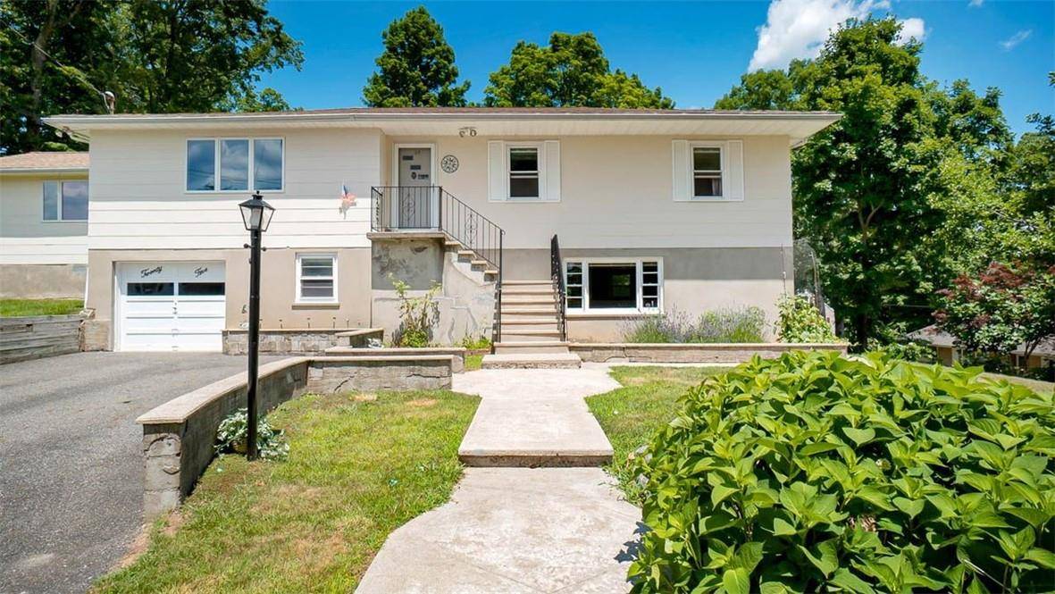 Patterson, NY 12563,25 Venice RD