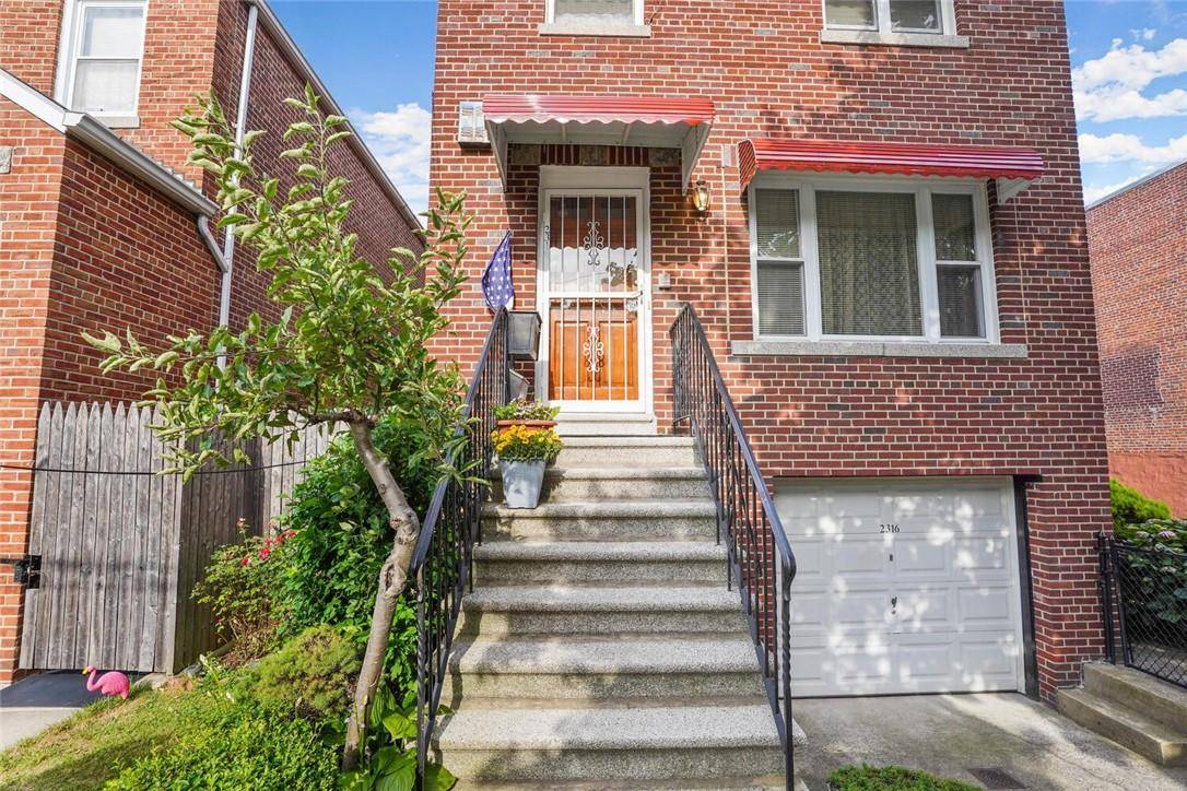 Bronx, NY 10469,2316 Young AVE