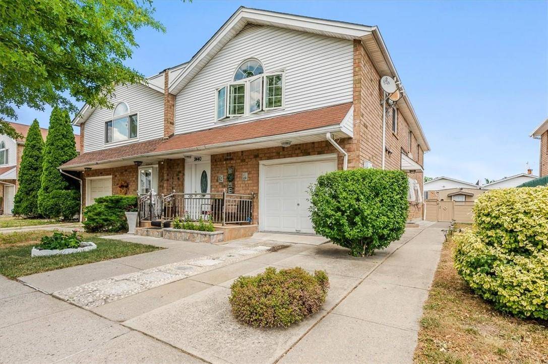 Bronx, NY 10469,2440 Gunther AVE